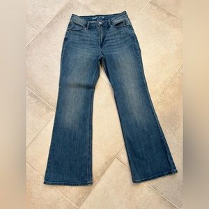 NWOT Old Navy High Rise Petite Flare Jeans